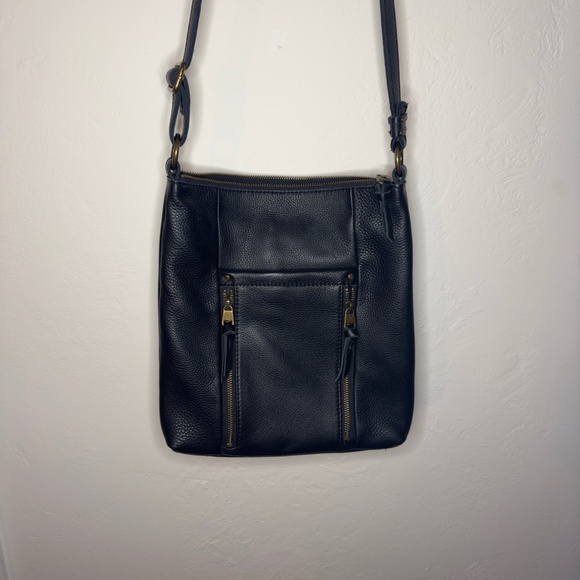 NWOT THE SAK BLACK PEBBLE LEATHER CROSSBODY BAG - Picture 1 of 5